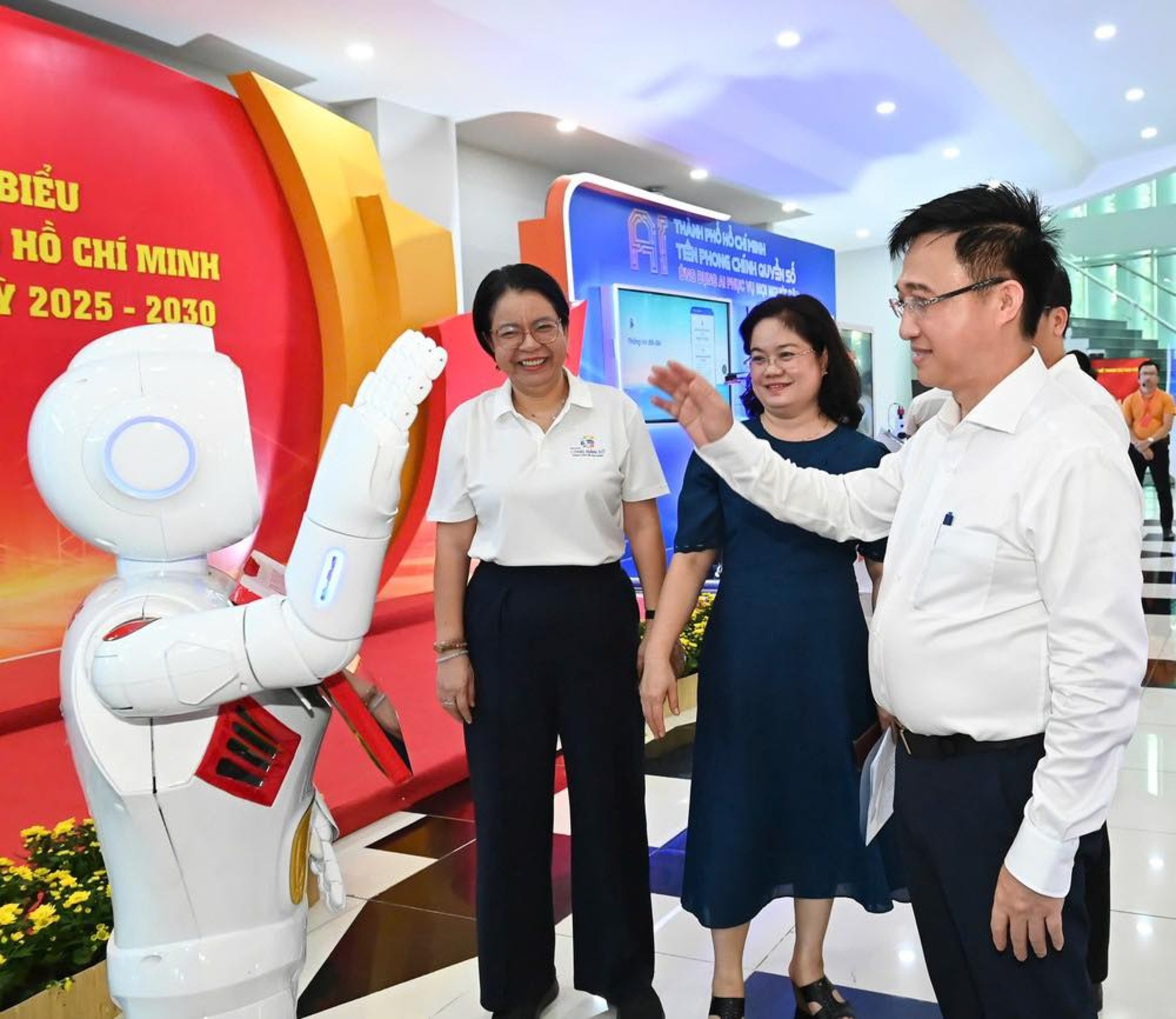 Đại hội Đại biểu Đảng bộ Thành phố Hồ Chí Minh lần thứ I (4)